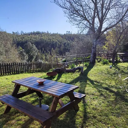 Rum i privatbostad Casa Do Cabeco Alombada