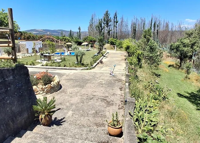 Casa Do Cabeco Alombada منزل للإقامة *